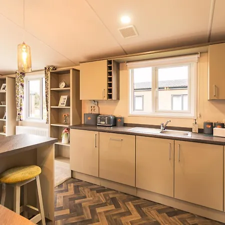 Waterfall Luxmy With Hot Tub * York