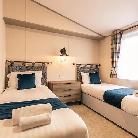 Waterfall Luxmy With Hot Tub * York