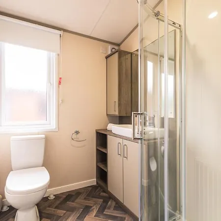 Waterfall Luxmy With Hot Tub *