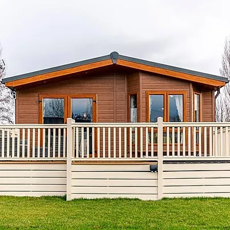 Acres With Hot Tub * York