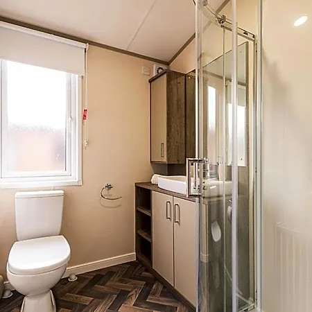 Lodge Acres With Hot Tub York