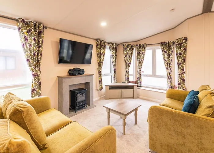 Waterfall Luxmy With Hot Tub Lodge *